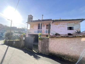 Moradia T2 para Venda em Silva Escura e Dornelas