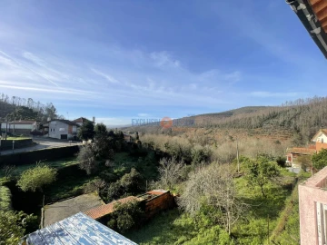 Moradia T2 para Venda em Silva Escura e Dornelas