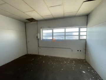 Loja para Arrendamento em Albergaria-A-Velha e Valmaior