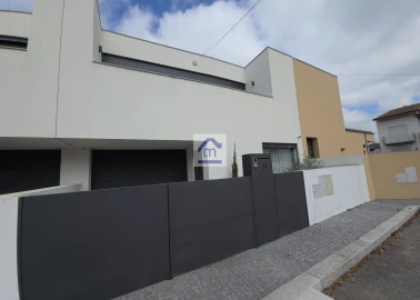 Moradia T3 para Venda em Vila Chã