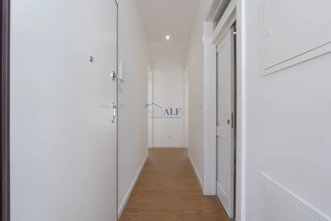 Apartamento T2 para Venda em São Vicente Foto 14