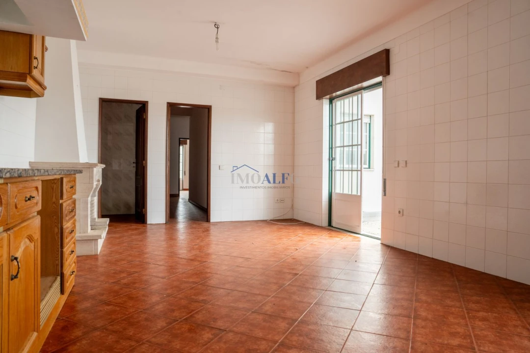 Moradia T3 para Venda em Alpiarça Foto 4