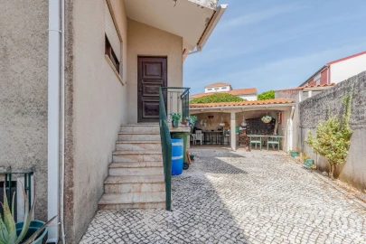 Moradia T5 para Venda em Santa Joana