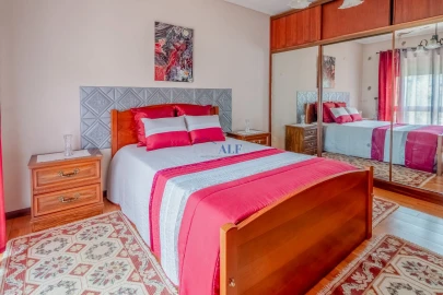 Moradia T5 para Venda em Santa Joana