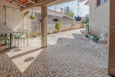 Moradia T5 para Venda em Santa Joana
