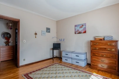 Moradia T5 para Venda em Santa Joana