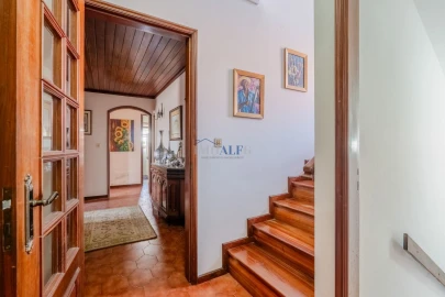 Moradia T5 para Venda em Santa Joana