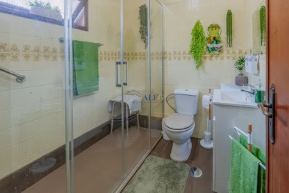 Moradia T5 para Venda em Santa Joana