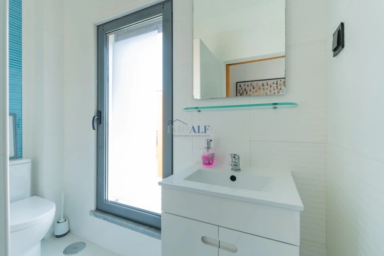 Moradia T3 para Venda em Quinta do Anjo Foto 23