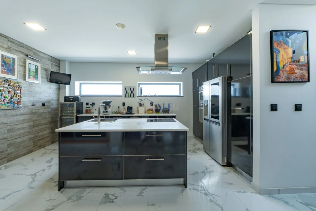 Moradia T3 para Venda em Quinta do Anjo Foto 11