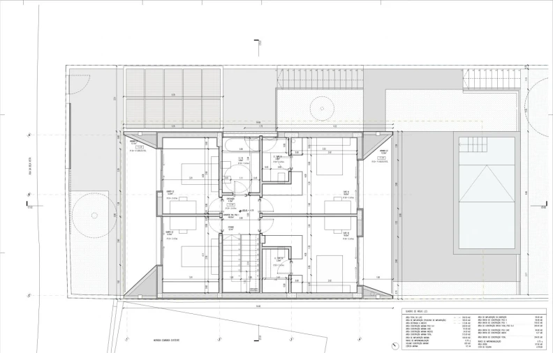 Moradia T5 para Venda em Vialonga Planta 4