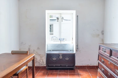 Moradia T4 para Venda em Angra (Santa Luzia)