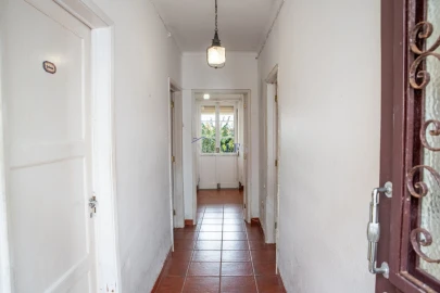 Moradia T4 para Venda em Angra (Santa Luzia)