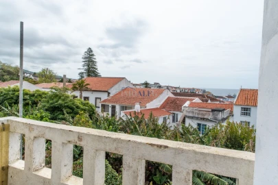 Moradia T4 para Venda em Angra (Santa Luzia)