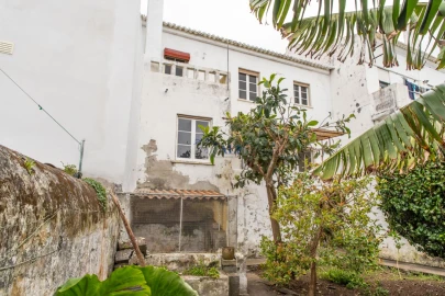 Moradia T4 para Venda em Angra (Santa Luzia)