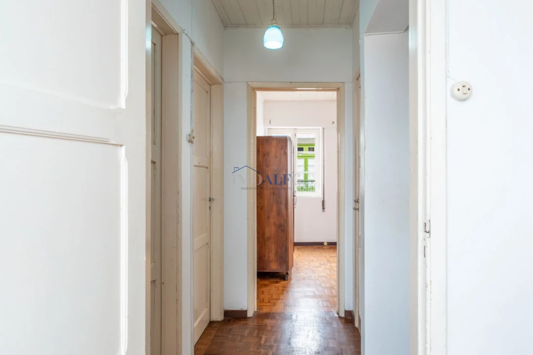 Moradia T4 para Venda em Angra (Santa Luzia) Foto 18