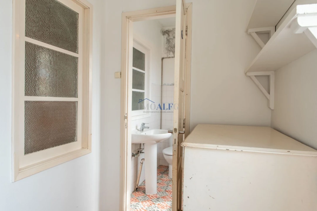 Moradia T4 para Venda em Angra (Santa Luzia) Foto 19