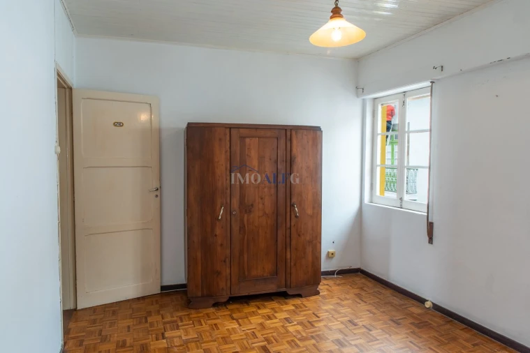 Moradia T4 para Venda em Angra (Santa Luzia) Foto 24