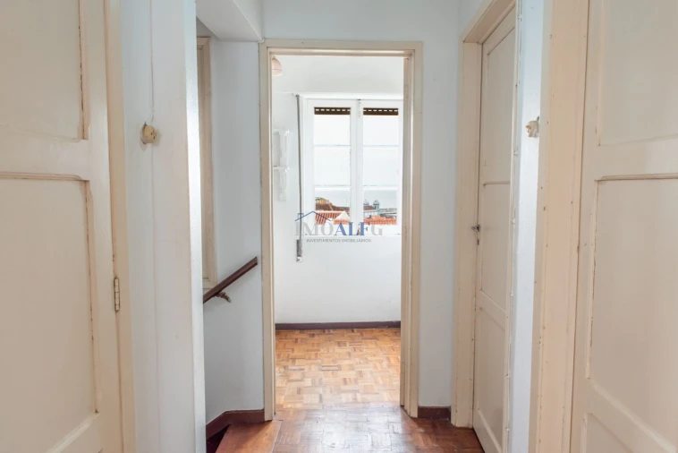 Moradia T4 para Venda em Angra (Santa Luzia) Foto 21