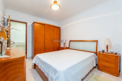 Apartamento T2 para Venda em Baixa da Banheira e Vale da Amoreira