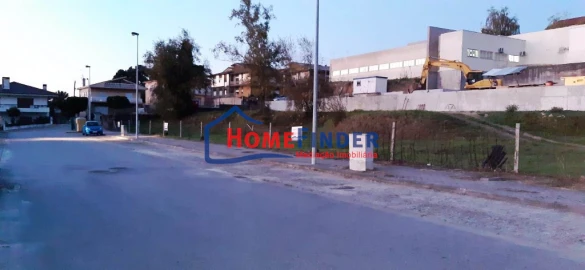 Terreno para Venda em Vila Cova da Lixa e Borba de Godim