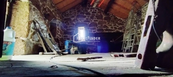 Moradia T3 para Venda em Castro Laboreiro e Lamas de Mouro