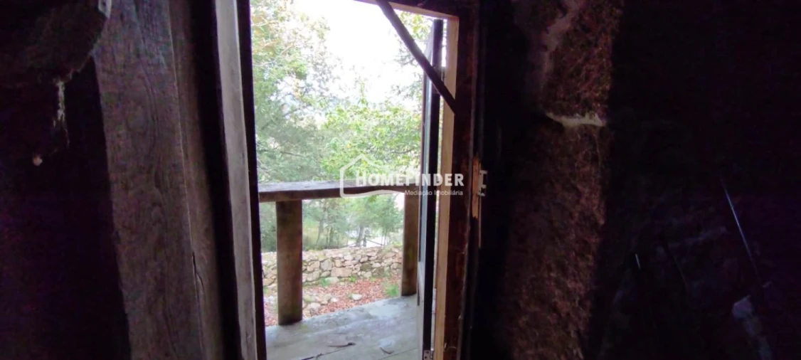 Moradia T3 para Venda em Castro Laboreiro e Lamas de Mouro Foto 22