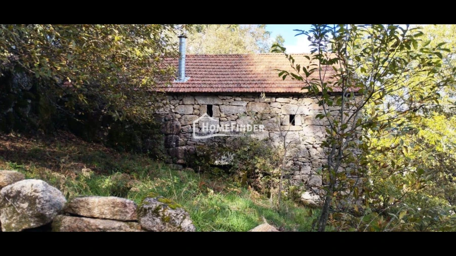 Moradia T3 para Venda em Castro Laboreiro e Lamas de Mouro
