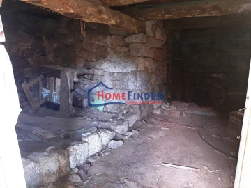 Moradia T1 para Venda em Fiães