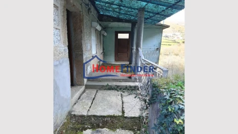 Moradia T1 para Venda em Fiães