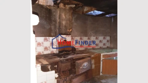 Moradia T1 para Venda em Fiães