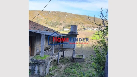 Moradia T1 para Venda em Fiães