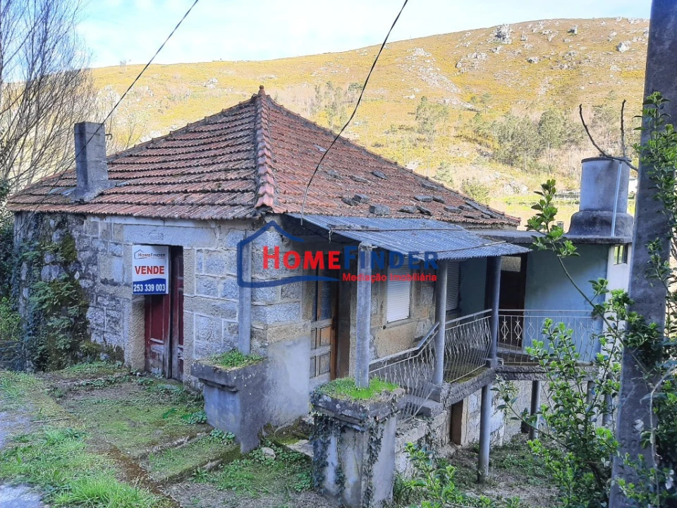 Moradia T1 para Venda em Fiães Foto 2