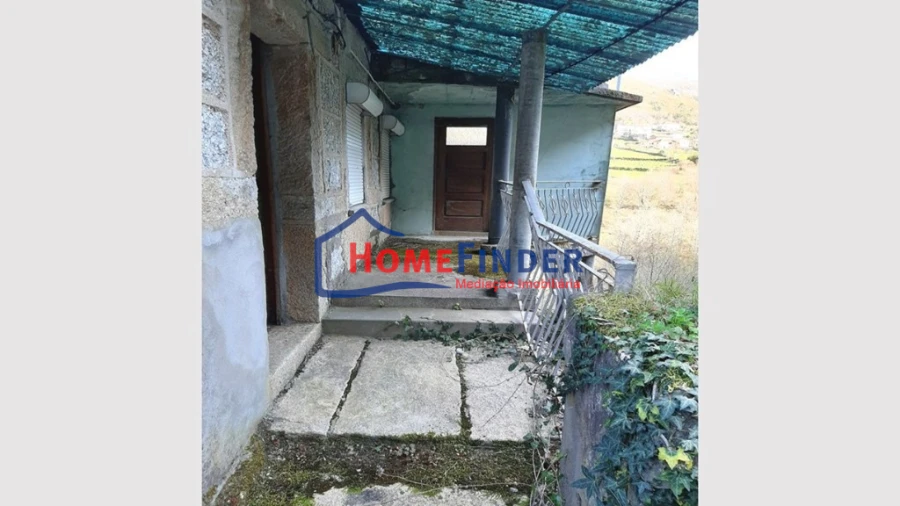 Moradia T1 para Venda em Fiães Foto 3