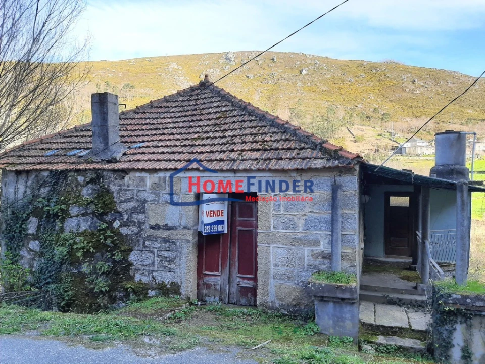 Moradia T1 para Venda em Fiães Foto 1