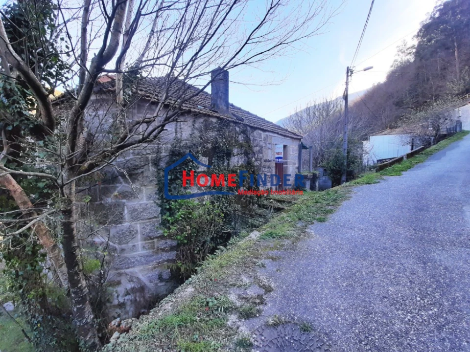 Moradia T1 para Venda em Fiães Foto 37