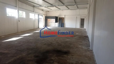 Loja para Venda em Arcozelo