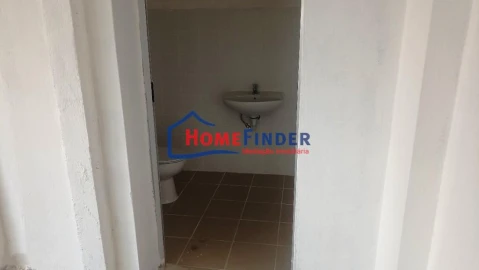 Loja para Venda em Arcozelo