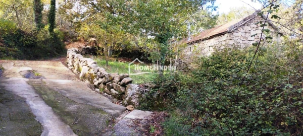 Quinta T3 para Venda em Castro Laboreiro e Lamas de Mouro