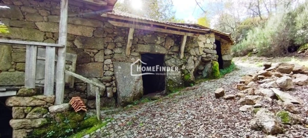 Quinta T3 para Venda em Castro Laboreiro e Lamas de Mouro