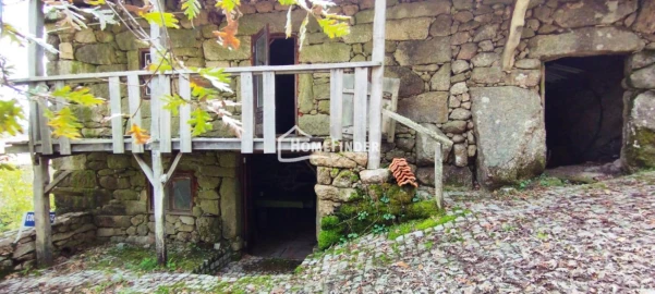 Quinta T3 para Venda em Castro Laboreiro e Lamas de Mouro