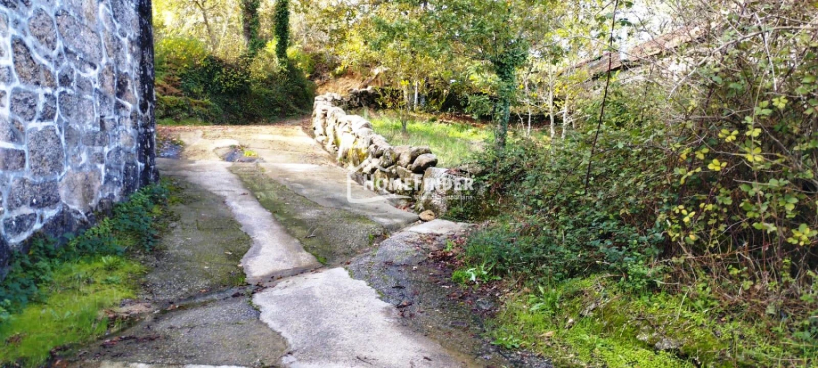 Quinta T3 para Venda em Castro Laboreiro e Lamas de Mouro Foto 2