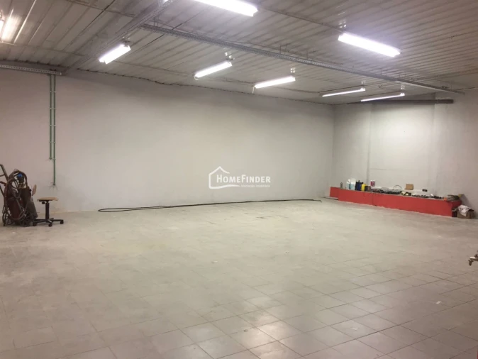 Loja para Venda em Vila Nova de Famalicão e Calendário