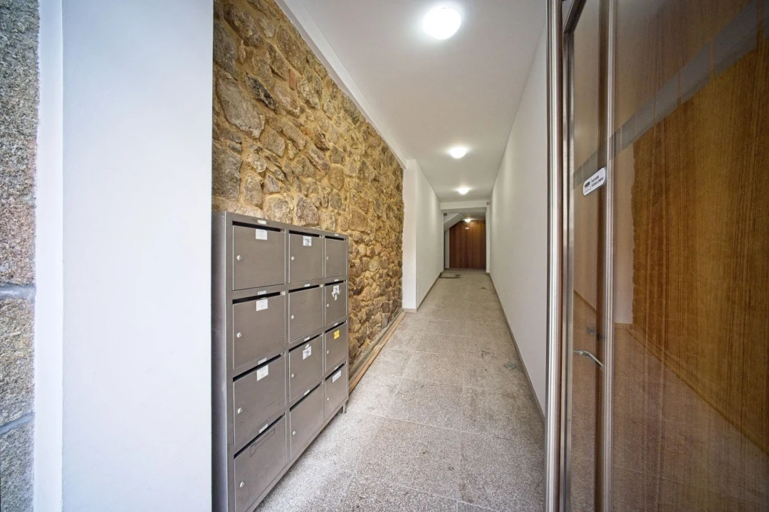 Apartamento T2 para Venda em Braga (Maximinos, Sé e Cividade) Foto 2