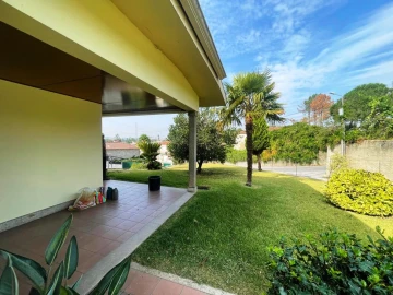 Moradia T4 para Venda em Lago