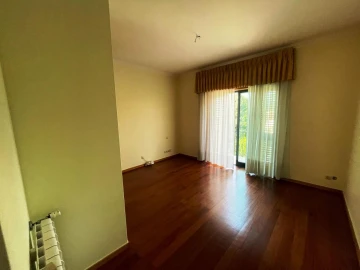 Moradia T4 para Venda em Lago