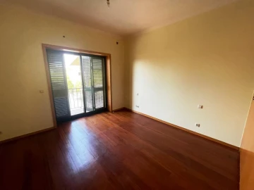 Moradia T4 para Venda em Lago