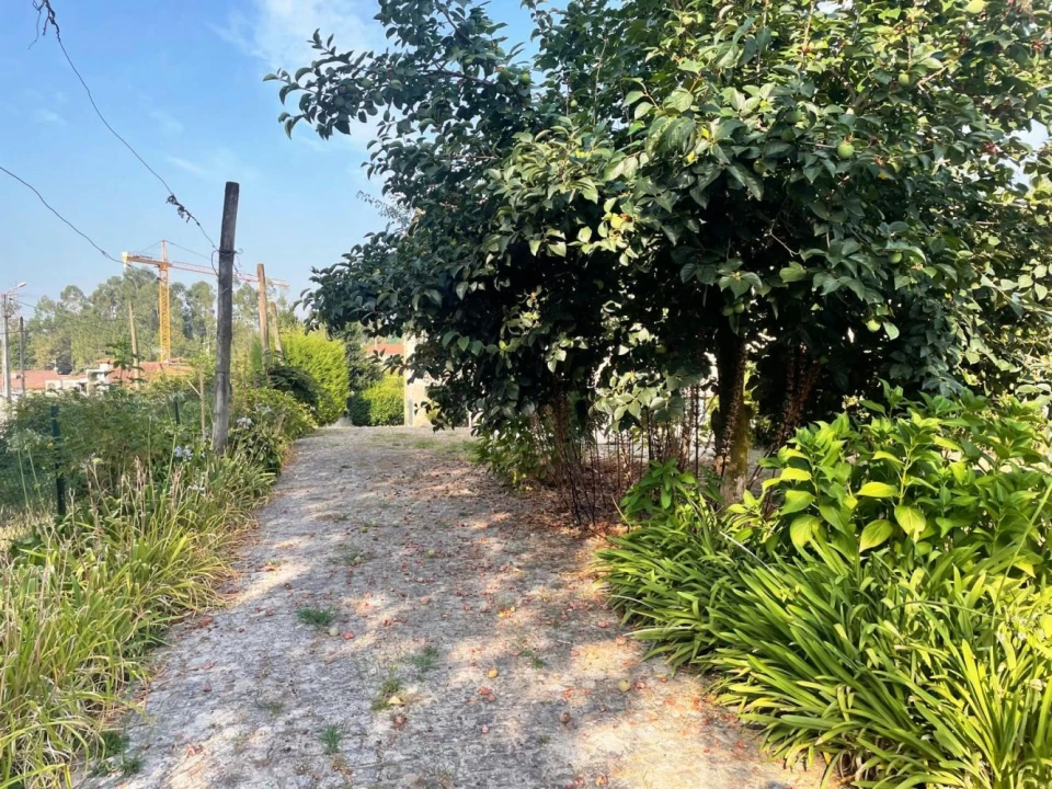 Moradia T4 para Venda em Lago Foto 42