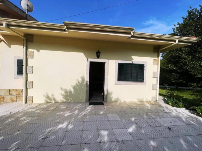 Moradia T4 para Venda em Lago Foto 2