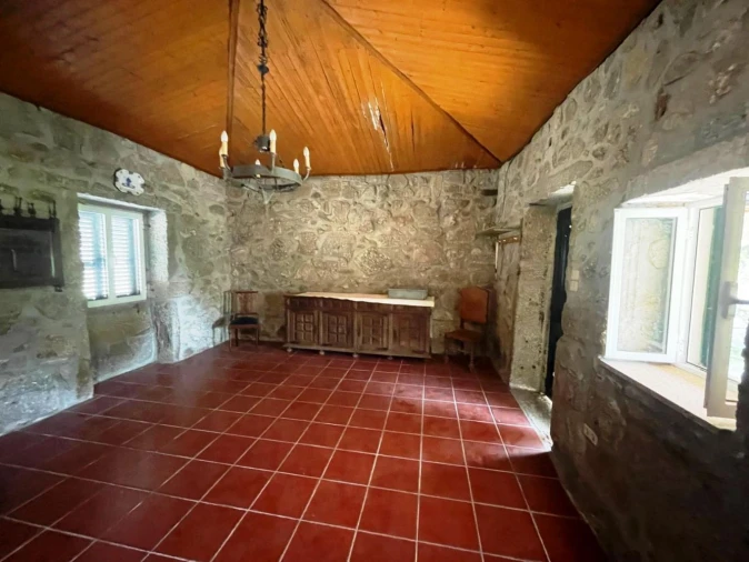 Moradia T4 para Venda em Lago Foto 37